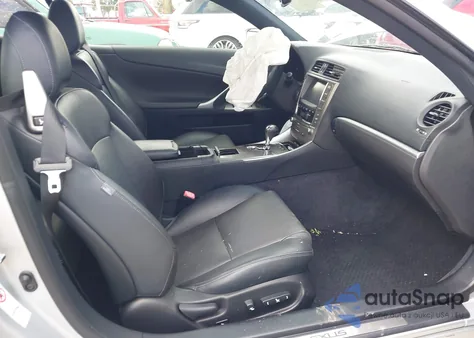 2015 Lexus Is 250C z USA, uszkodzony, nr VIN JTHFF2C23F2533277